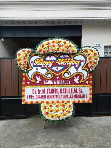 Papan Bunga Pernikahan cikokol